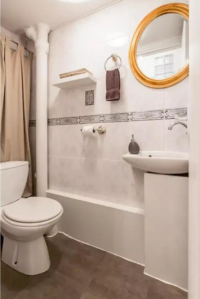 Le Jardin Du Marais Apartment *